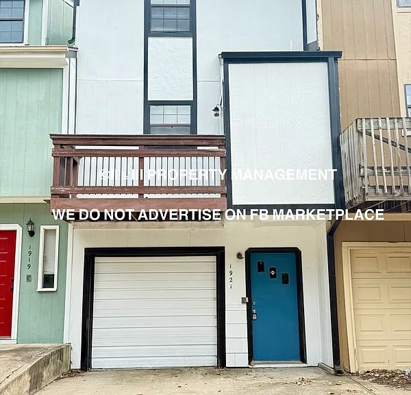 1921 Lawrence Ct — Photo 1