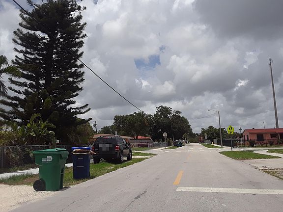 4th image of 2900 NW 164th Ter