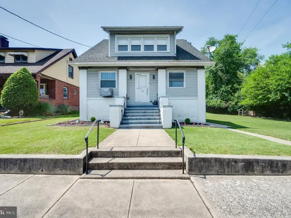 720 Carsonia Ave, Reading, PA 19606