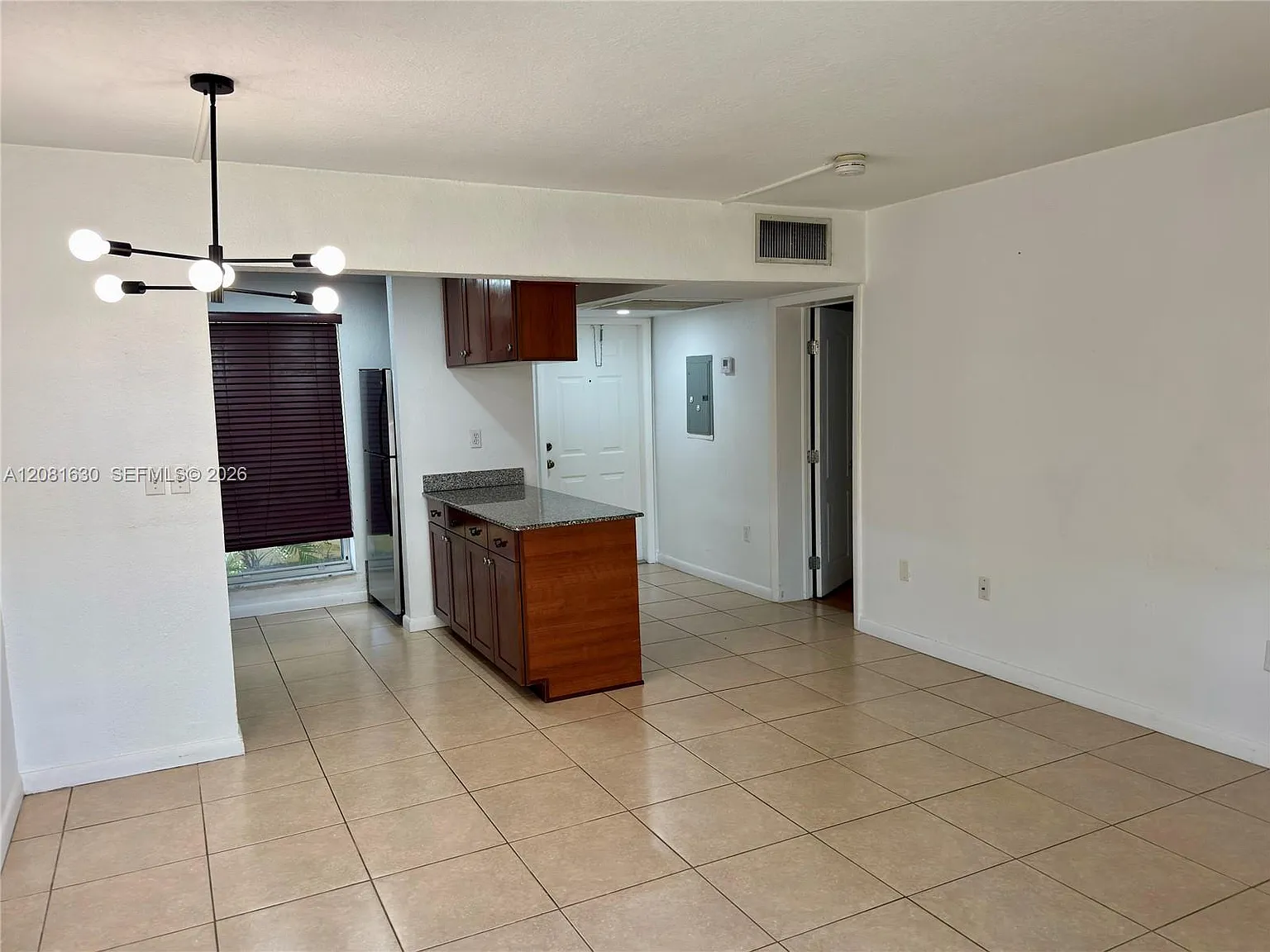 Palms Pinecrest Condo — Photo 3