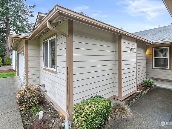 2nd image of 7105 164th Street E
