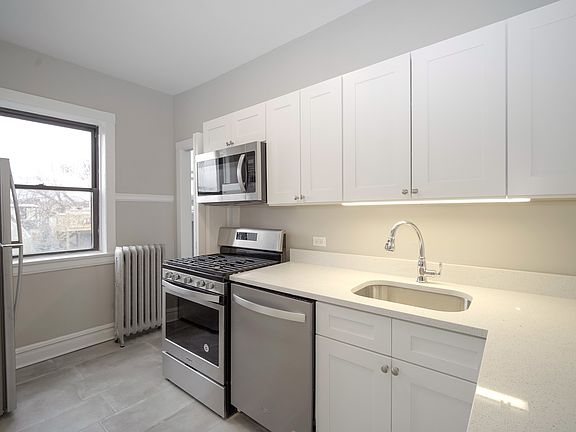 5th image of 5001 N Ashland Ave APT 1W