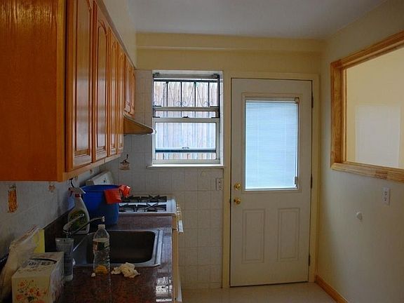 3rd image of 3267 38th St APT 1