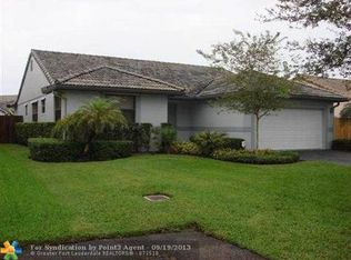 6331 Gauntlet Hall Ln, Davie, FL 33331