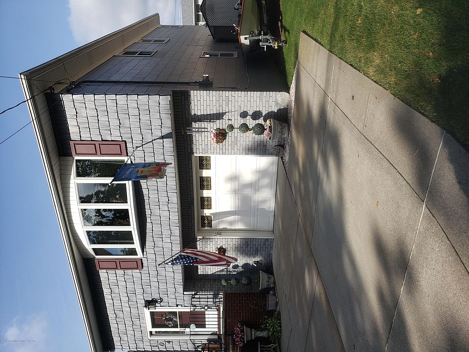 1st image of 104 Brookfield Ave