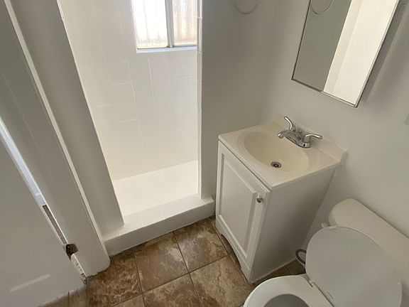 4th image of 228 S Lake St #112