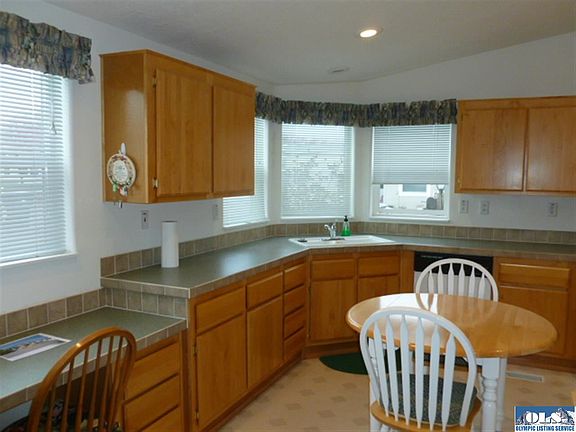 4th image of 539 N 7th Ave