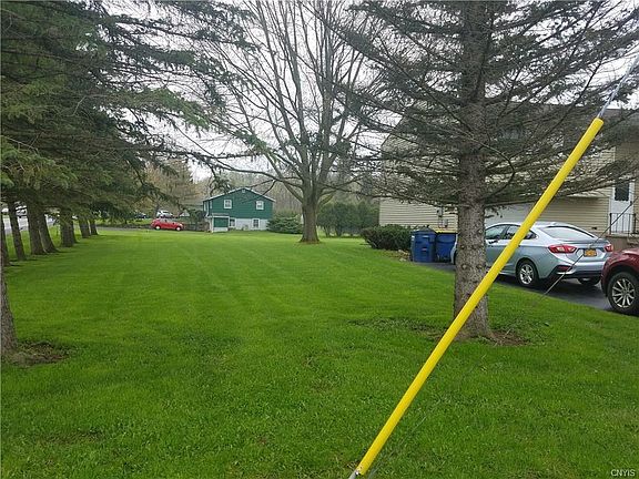 2nd image of 101 Farmingdale Rd