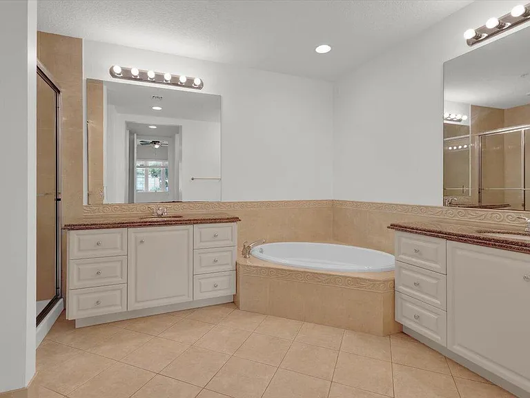 5 Harbour Isle Dr E #103 — Photo 21