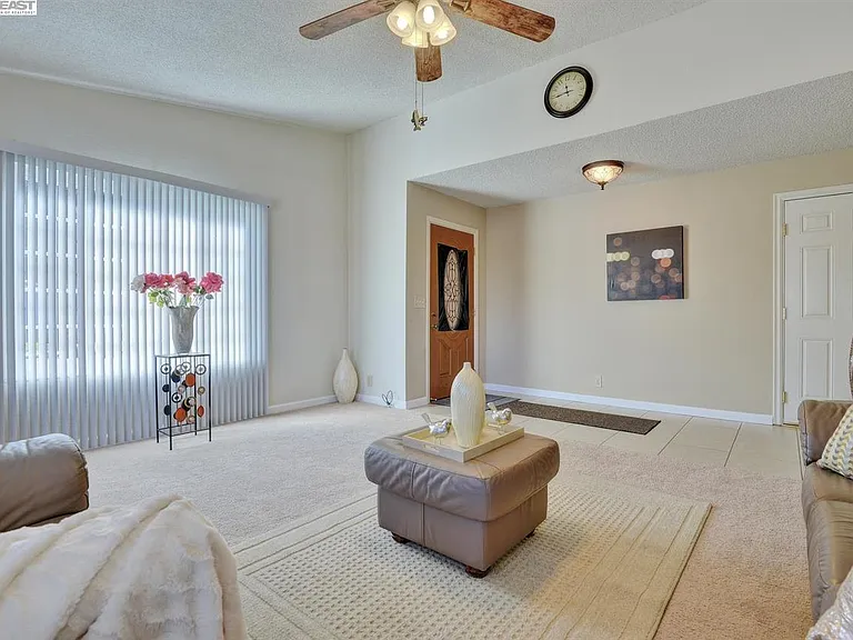 4300 Feldspar Ct — Photo 5