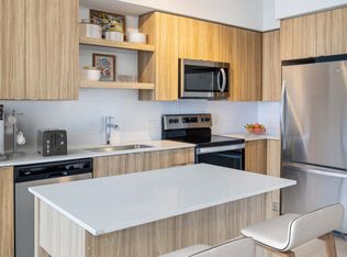 553 NE 8th St #407, Fort Lauderdale, FL 33304