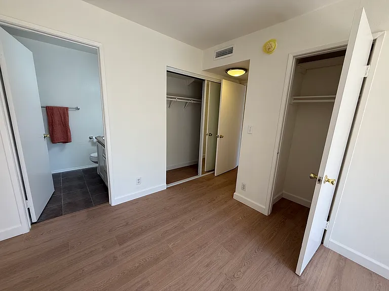 Two closets in 2nd bedroom with en suite bathroom