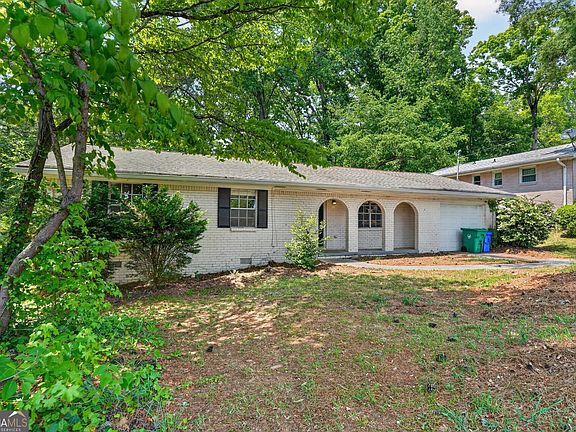 3rd image of 2791 Knollview Dr