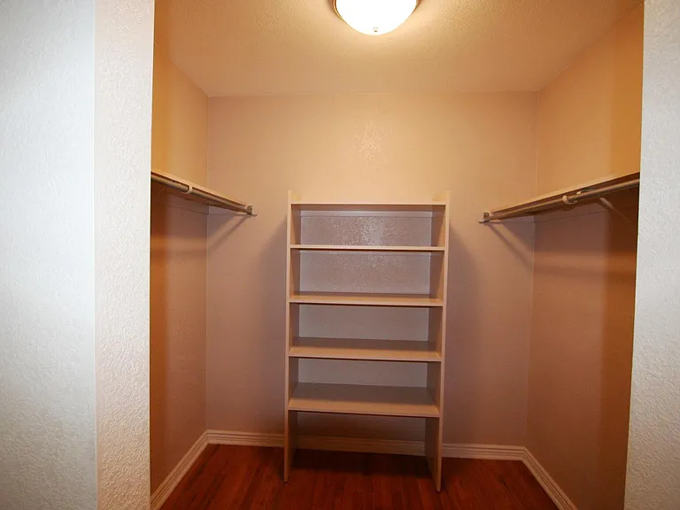 810 E 12th Ave #12 — Photo 6