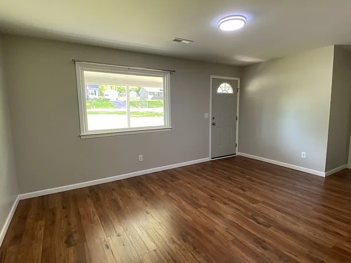 117 Cedardale Ln — Photo 11