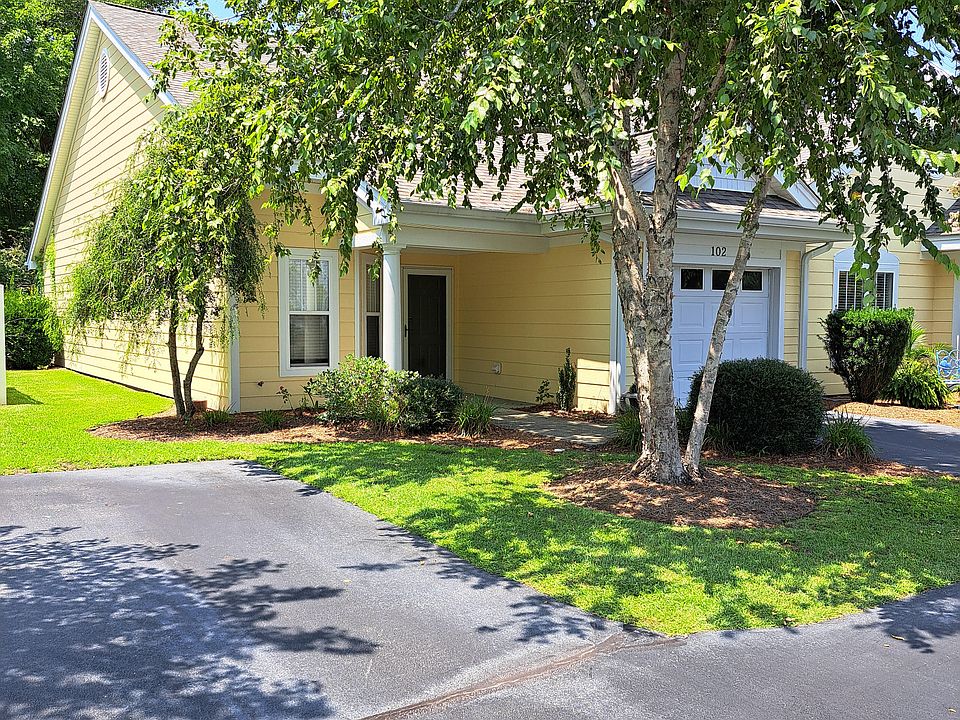 1st image of 102 Darwin Ct #102