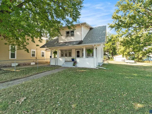 601 S Prairie Ave, Sioux Falls, SD 57104