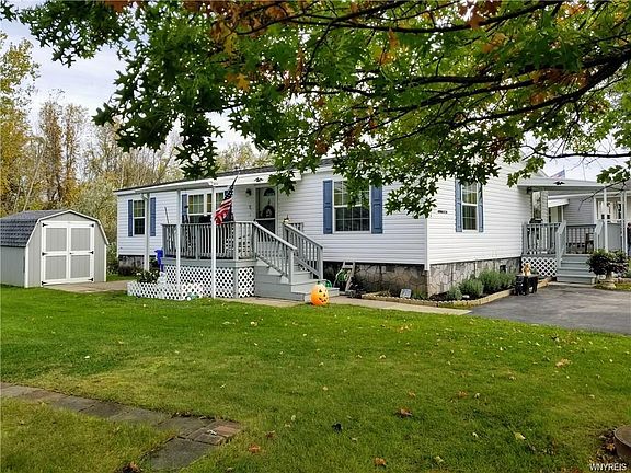 3rd image of 824 Stoneybrook Trl