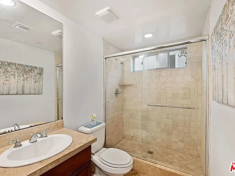 1522 Amherst Ave #101 — Photo 31