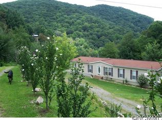 634 Woods Rd, Waynesville, NC 28785