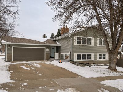 2106 Kennedy Ave, Bismarck, ND, 58501