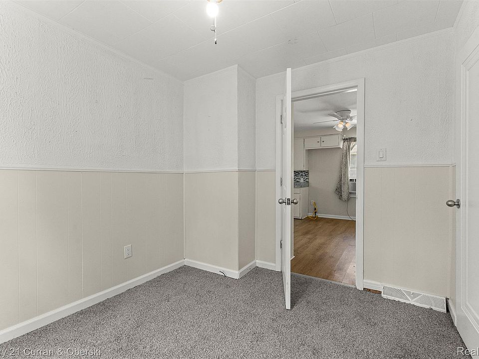1644 Liberty Ave, photo 16
