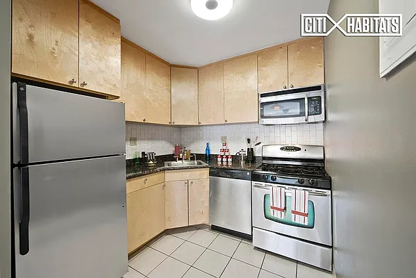 Rented by Citi Habitats | media 22