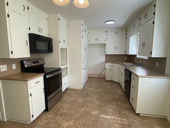 5th image of 807 Forest Dr