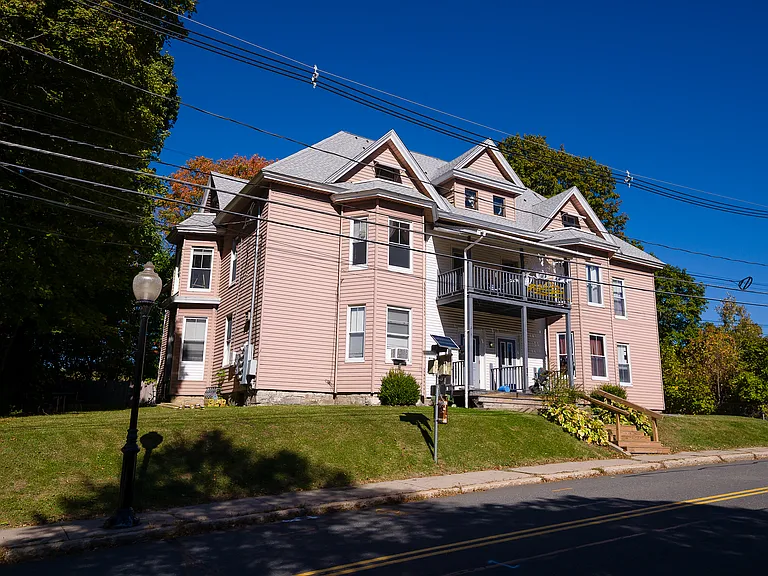 215-2 E Main St — Photo 17