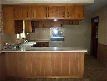 3rd image of 2215 Cranbrook Dr