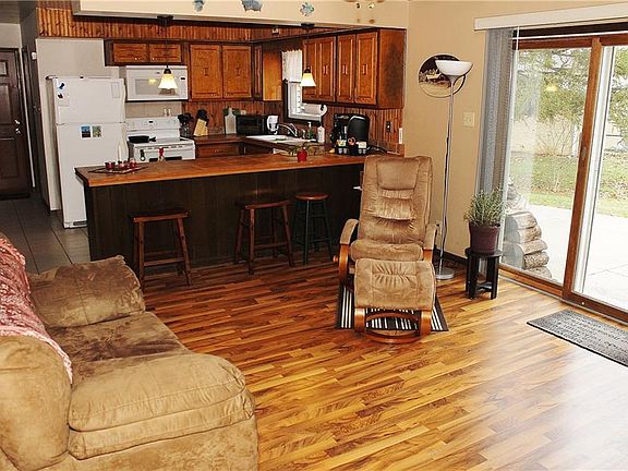 3rd image of 6451 Meridian Woods Blvd