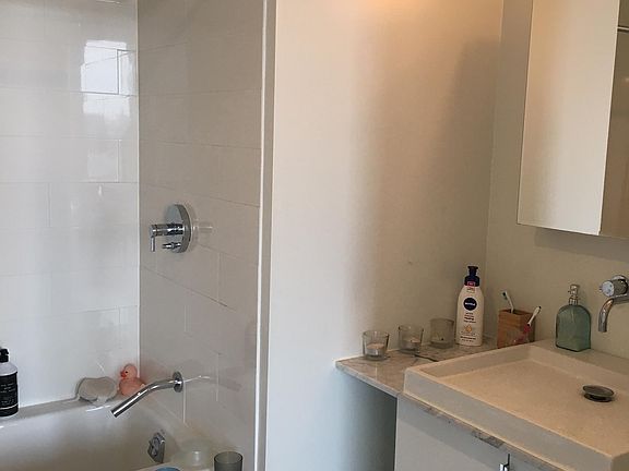 2nd image of 210 Brown St #8C