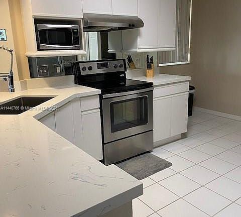 3rd image of 3155 NE 184th St APT 8303