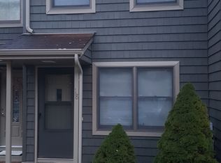 18 Mountain Ridge Rd, Bloomingdale, NJ 07403