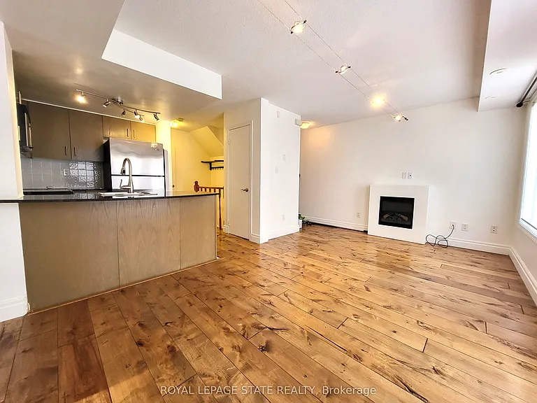 20 Laidlaw St #1122 — Photo 6