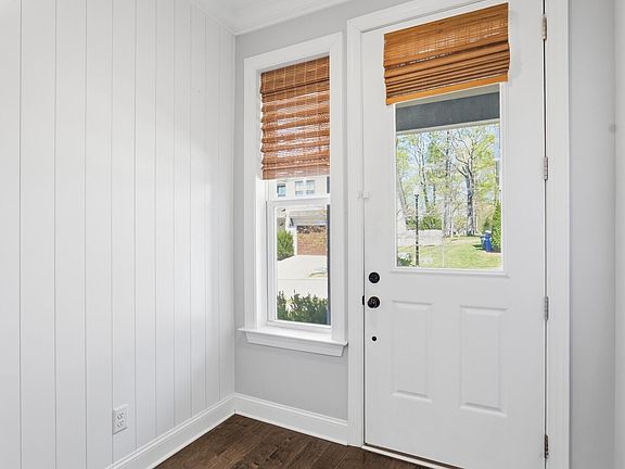 5th image of 8636 Masons Gate Ln