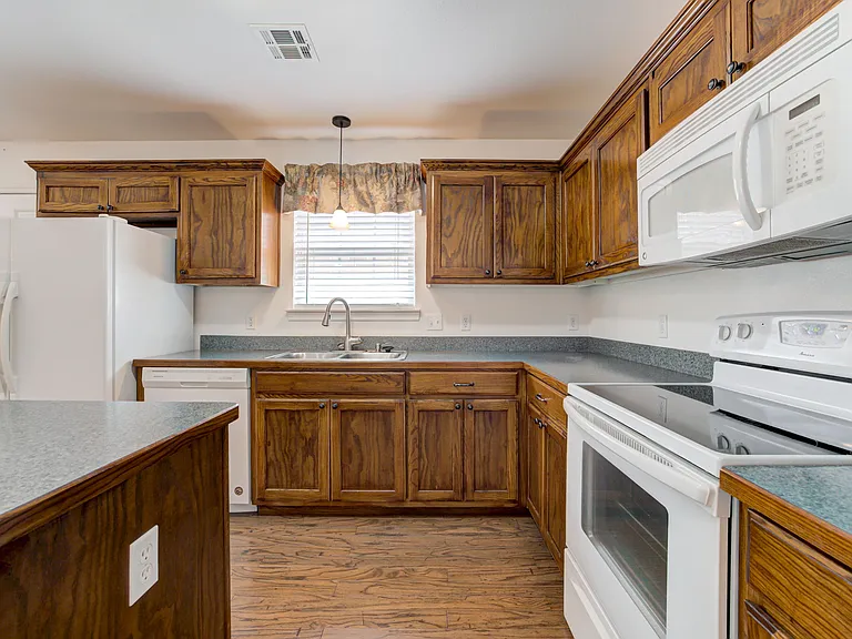 3727 Cedar Ridge Dr — Photo 13