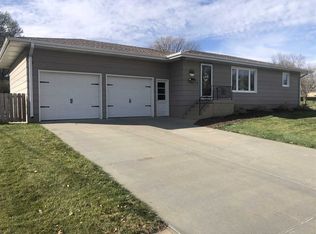 1507 Valli Hi Rd, Norfolk, NE 68701