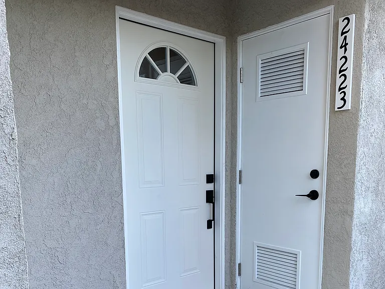 24223 Arch St — Photo 9