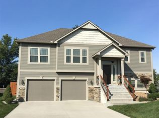 425 Seele Dr, Lawrence, KS 66049