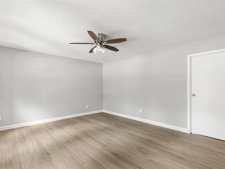 2108 W Lacey Oak Cir — Photo 13
