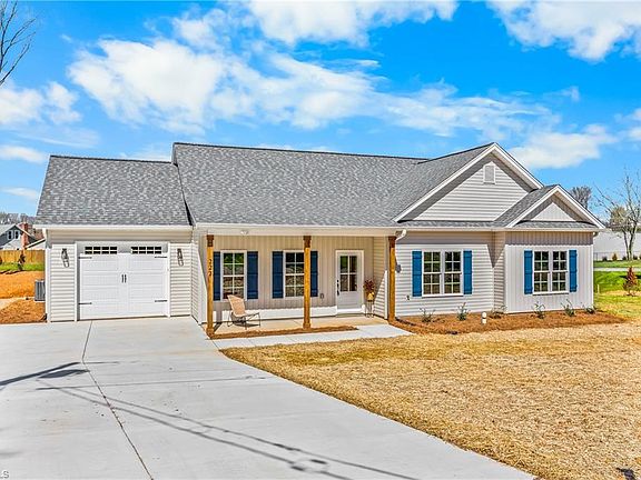 3rd image of 221 Bethania St