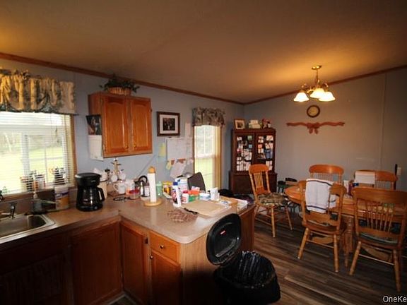 3rd image of 440 Debruce Road
