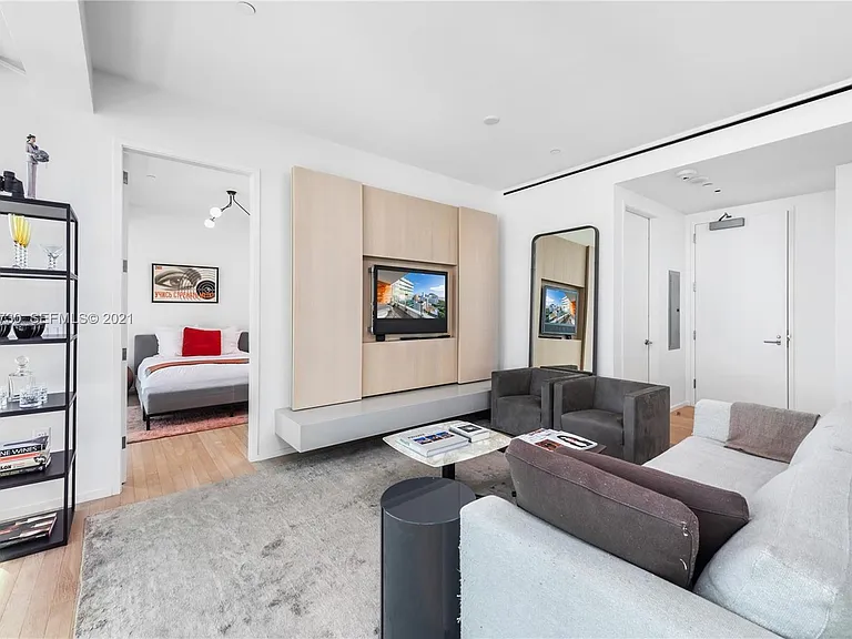 2901 Collins Ave #1408 — Photo 6