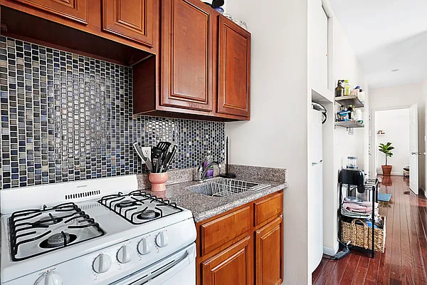 Rented by Compass | media 7