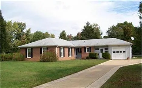 311 Columbia Ln photo 1