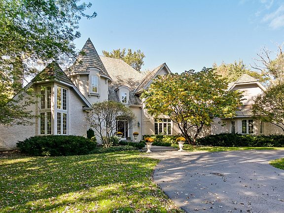 2nd image of 54 W Laurel Ave