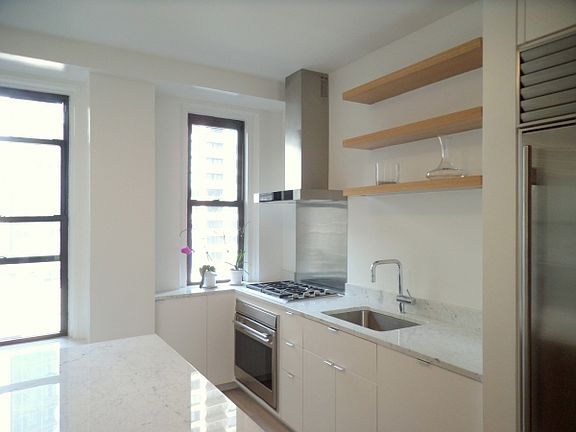 2nd image of 205 W 54th St APT 10C