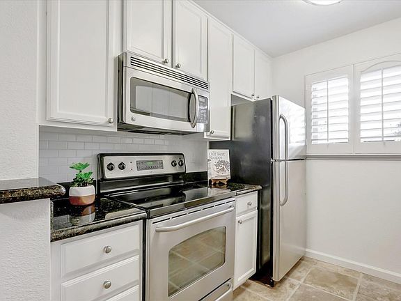 4th image of 890 Catkin Ct