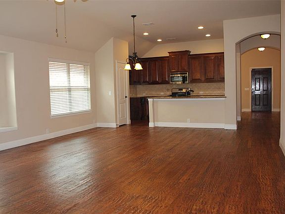 3rd image of 3035 Whispering Pine Blvd